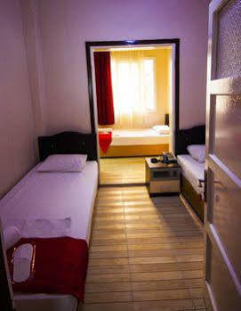Cicek Palas Otel İzmir Luaran gambar