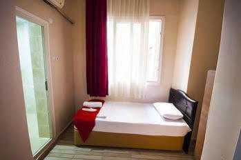 Cicek Palas Otel İzmir Luaran gambar